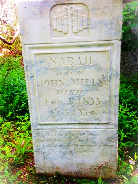 sarah-mills-gravestone