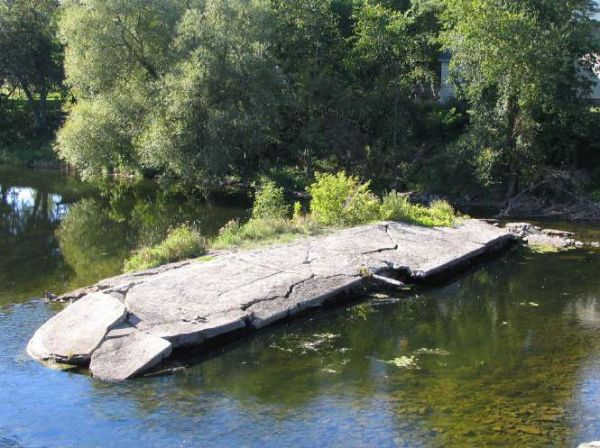 Burritts Rapids Dam